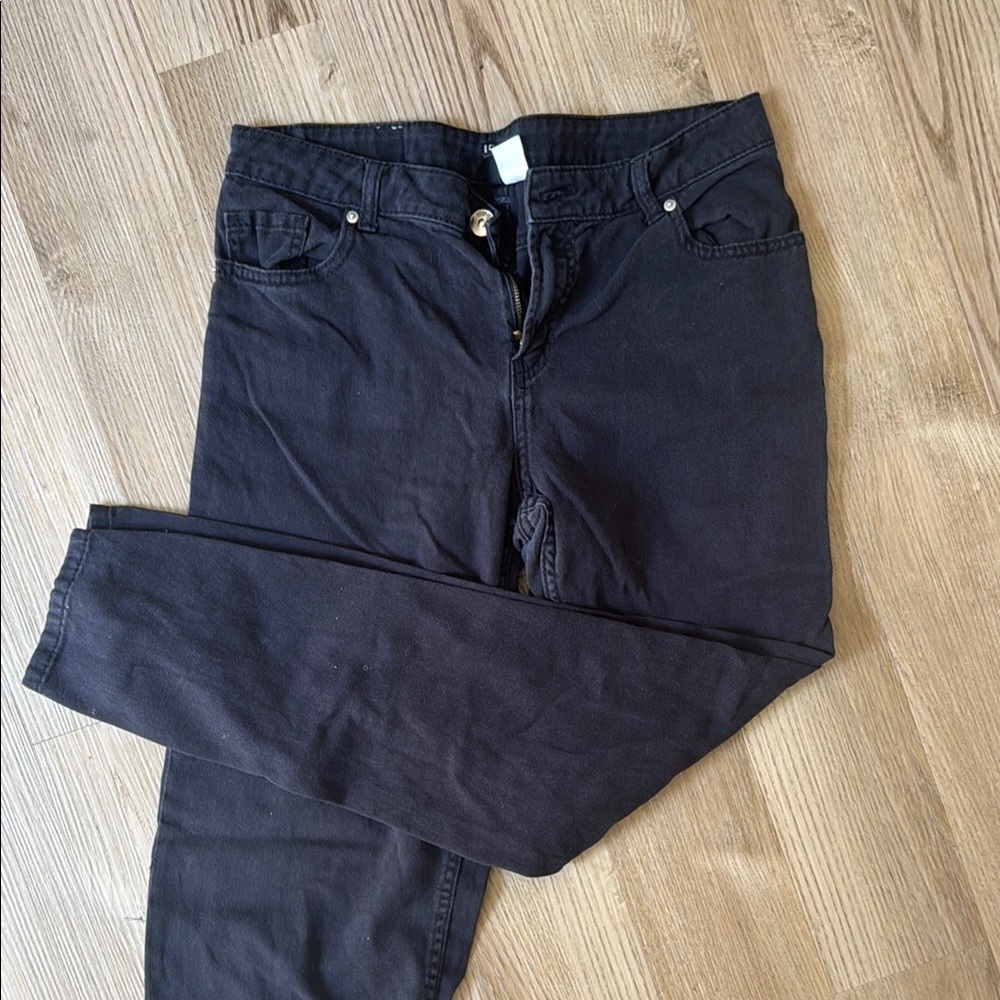 H&M Women's Black Straight Leg Jeans